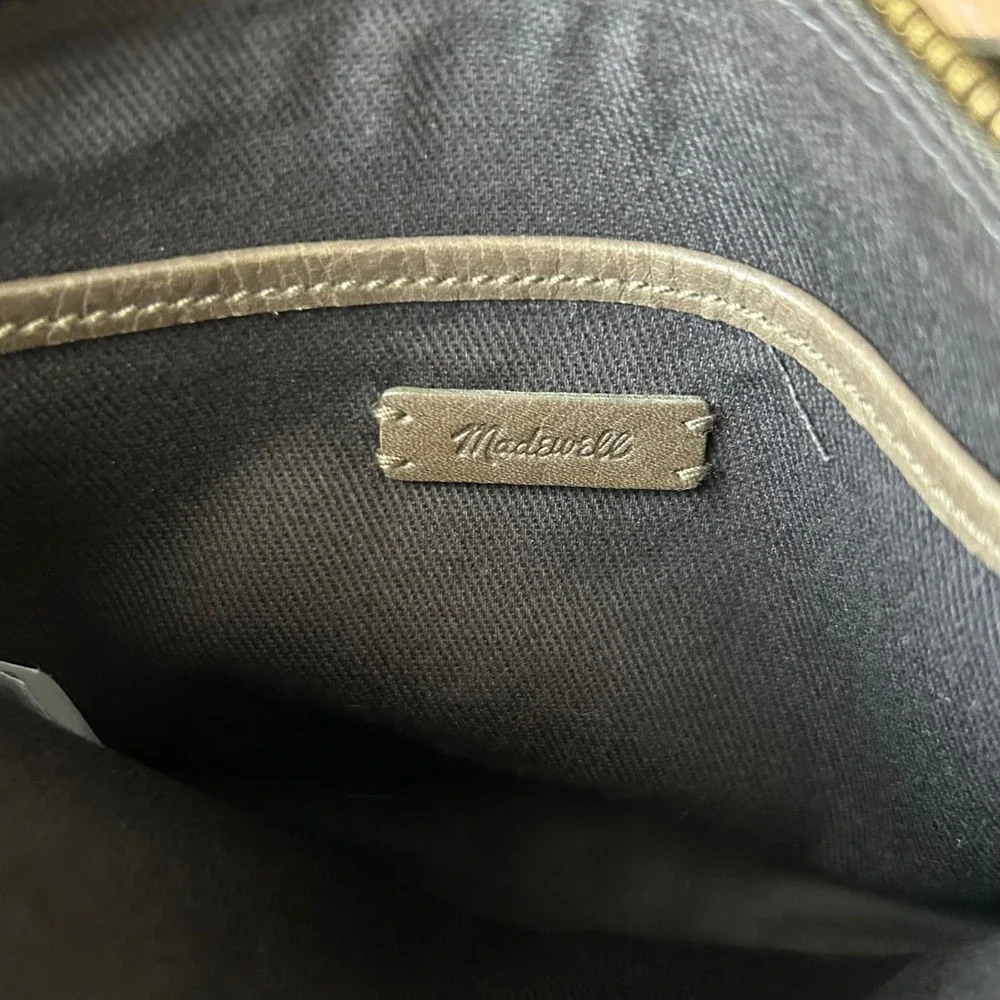 Madewell The Simple Leather Crossbody Bag Olive Green Brown Zip Top Small Purse